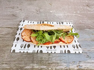 Sandwich with jalapeño grilled sausage and mustard mayonnaise
