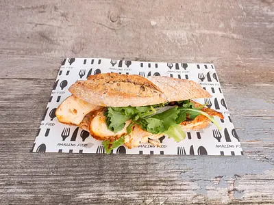 Sandwich with grilled chicken and chili mayonnaise